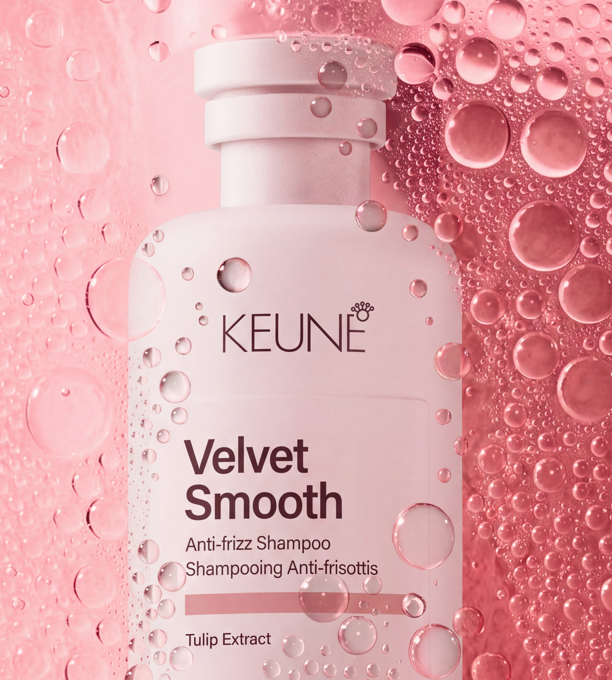 Keune Smooth Control Set with detangler brush for smooth, silky hair.